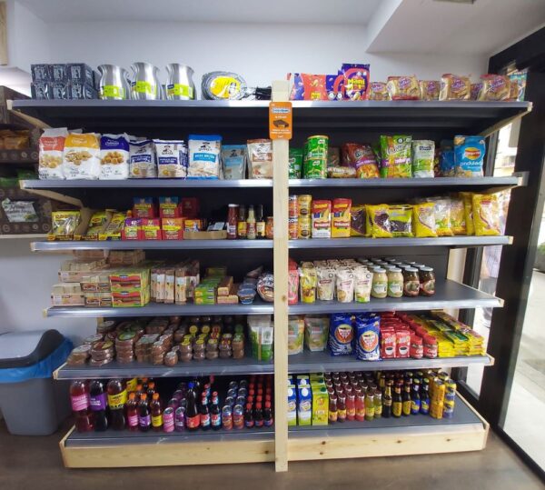 Mobiliario tienda de alimentación